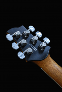 新品CHIEMSEE(キムジー)メンズ ロンT LAHO 19-3911 DEEP BLACK